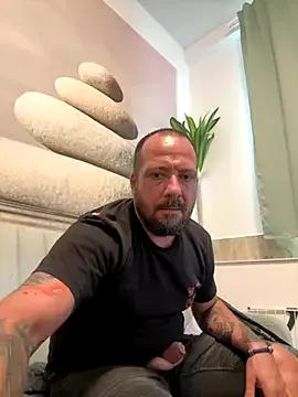 DavidMaros from StripChat is Freechat