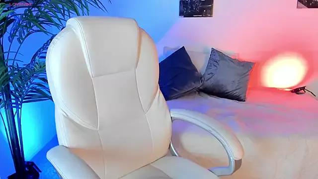 Girls and cam to cam: Watch as these sophisticated entertainers uncover their stunning costumes and curvaceous curves online!