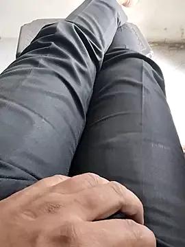 Desi_muslimcouple from StripChat is Freechat