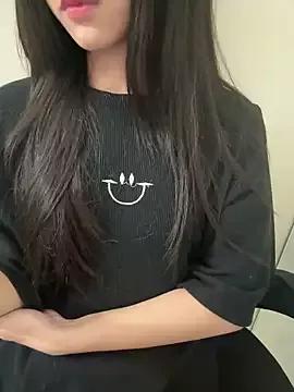 Desi_sara from StripChat is Freechat