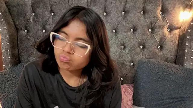 DesireIvy from StripChat is Freechat