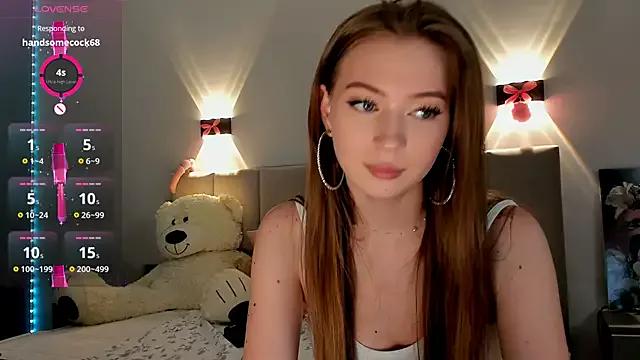 Girls and cam to cam: Watch as these sophisticated entertainers uncover their stunning costumes and curvaceous curves online!