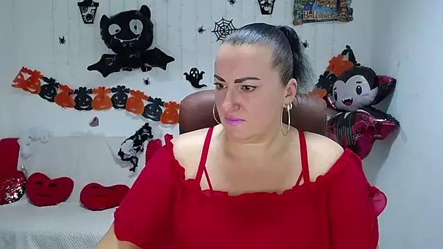 Girls and cam to cam: Watch as these sophisticated entertainers uncover their stunning costumes and curvaceous curves online!