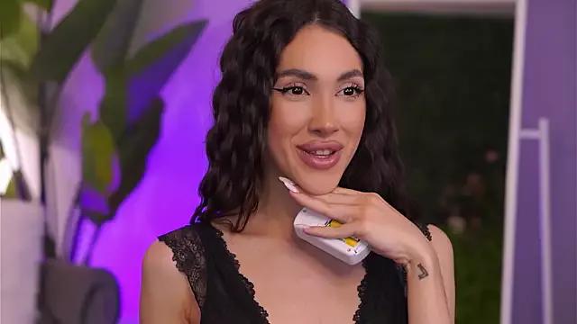 Girls and cam to cam: Watch as these sophisticated entertainers uncover their stunning costumes and curvaceous curves online!