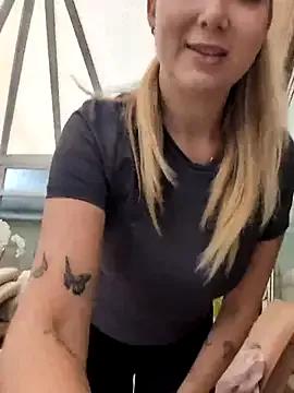 DiorDolly from StripChat is Freechat
