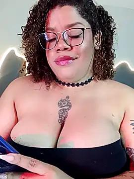 Girls and cam to cam: Watch as these sophisticated entertainers uncover their stunning costumes and curvaceous curves online!