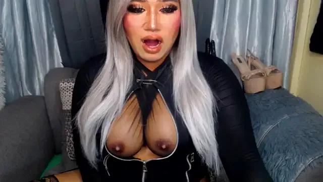 Girls and cam to cam: Watch as these sophisticated entertainers uncover their stunning costumes and curvaceous curves online!