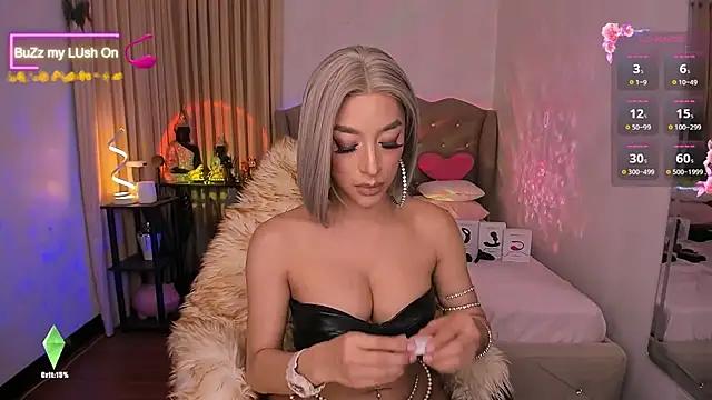 Girls and cam to cam: Watch as these sophisticated entertainers uncover their stunning costumes and curvaceous curves online!