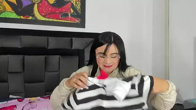 Dulce_amg from StripChat is Freechat