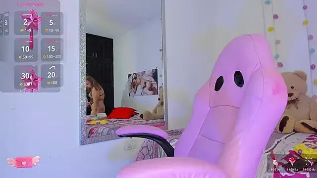 Girls and cam to cam: Watch as these sophisticated entertainers uncover their stunning costumes and curvaceous curves online!