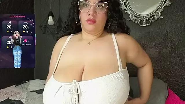 Girls and cam to cam: Watch as these sophisticated entertainers uncover their stunning costumes and curvaceous curves online!