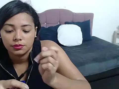 DulceNyra from StripChat is Freechat