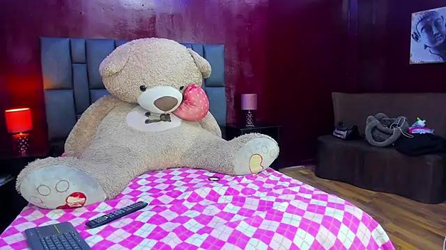 Girls and cam to cam: Watch as these sophisticated entertainers uncover their stunning costumes and curvaceous curves online!