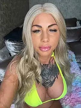 Dutchhbarbie from StripChat is Freechat