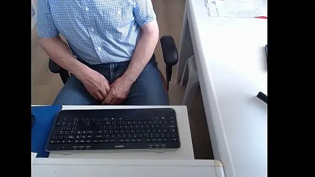 dutchpornking from StripChat is Freechat