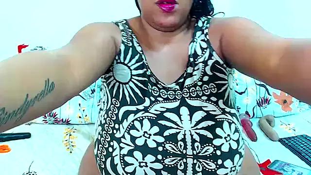 Girls and cam to cam: Watch as these sophisticated entertainers uncover their stunning costumes and curvaceous curves online!