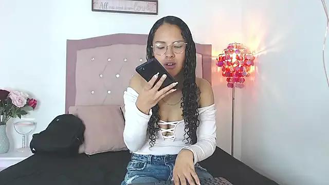 EbonyxMia from StripChat is Freechat