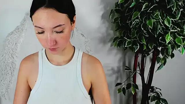 EileenMoores from StripChat is Freechat