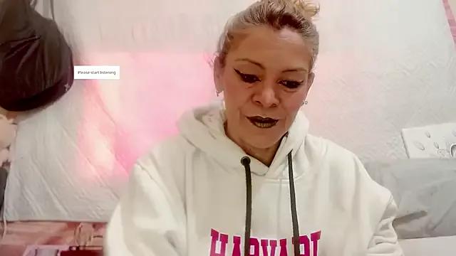 Girls and cam to cam: Watch as these sophisticated entertainers uncover their stunning costumes and curvaceous curves online!