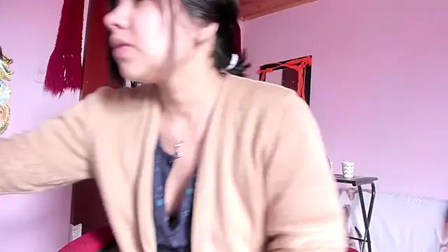 Elfa-Diamond from StripChat is Freechat