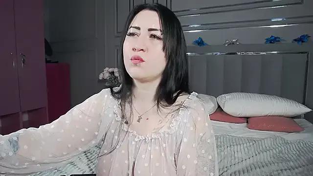 ElianaBlakes from StripChat is Freechat