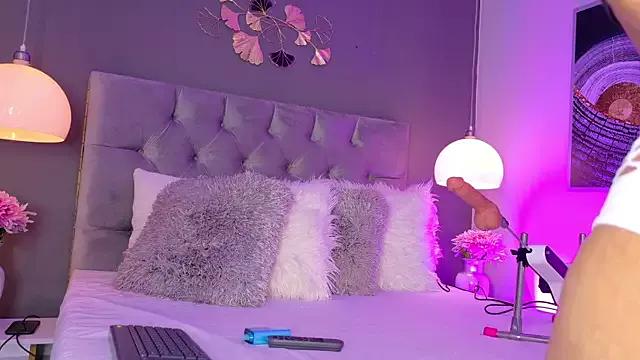 Girls and cam to cam: Watch as these sophisticated entertainers uncover their stunning costumes and curvaceous curves online!