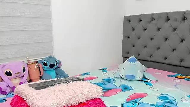 Girls and cam to cam: Watch as these sophisticated entertainers uncover their stunning costumes and curvaceous curves online!