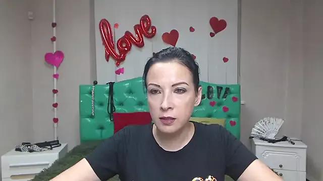 Girls and cam to cam: Watch as these sophisticated entertainers uncover their stunning costumes and curvaceous curves online!