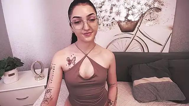 ElizabetLewis from StripChat is Freechat