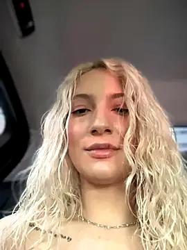 Ella_Charm from StripChat is Freechat