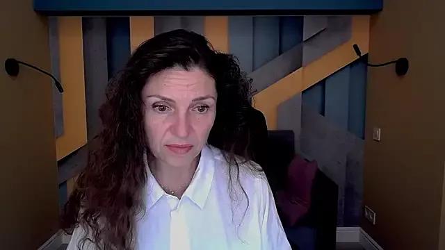 Girls and cam to cam: Watch as these sophisticated entertainers uncover their stunning costumes and curvaceous curves online!