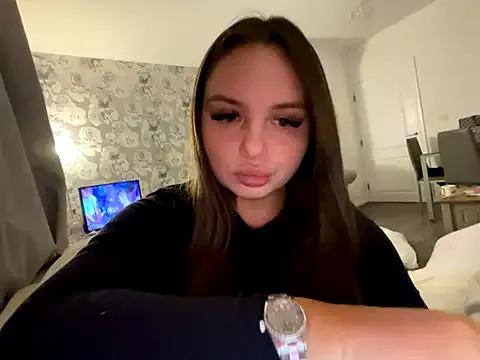 EllaStarrxxx from StripChat is Freechat