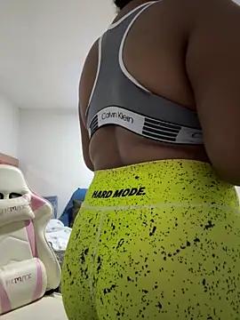 Girls and cam to cam: Watch as these sophisticated entertainers uncover their stunning costumes and curvaceous curves online!