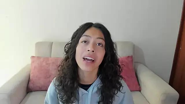 emily_jonessxx from StripChat is Freechat