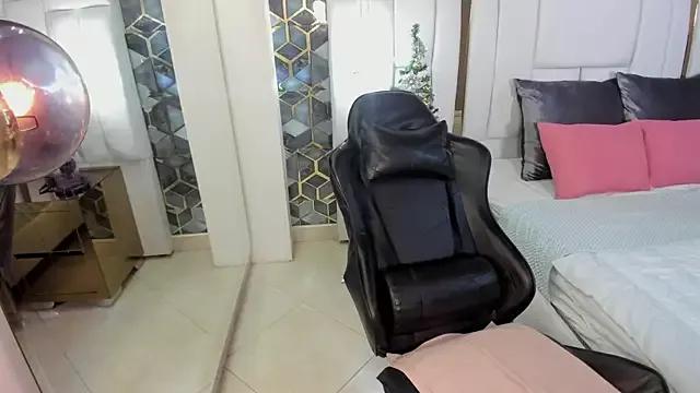 Girls and cam to cam: Watch as these sophisticated entertainers uncover their stunning costumes and curvaceous curves online!