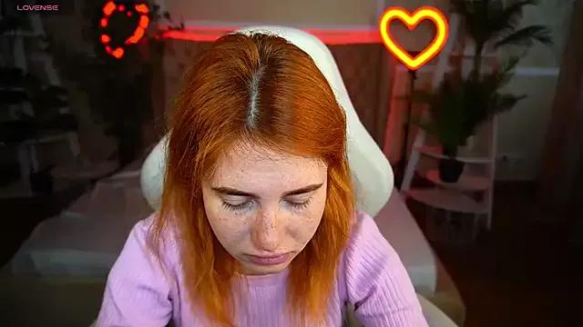 EmilyFoxxi from StripChat is Freechat