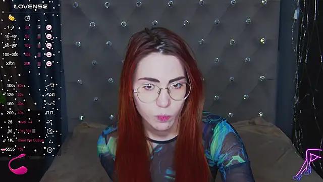 EmilyKents from StripChat is Freechat