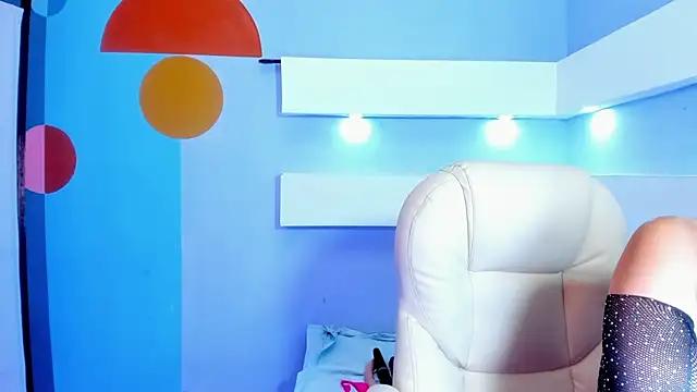 Girls and cam to cam: Watch as these sophisticated entertainers uncover their stunning costumes and curvaceous curves online!