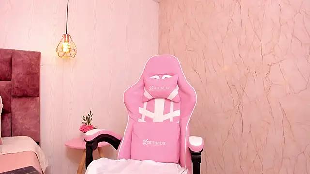 Girls and cam to cam: Watch as these sophisticated entertainers uncover their stunning costumes and curvaceous curves online!