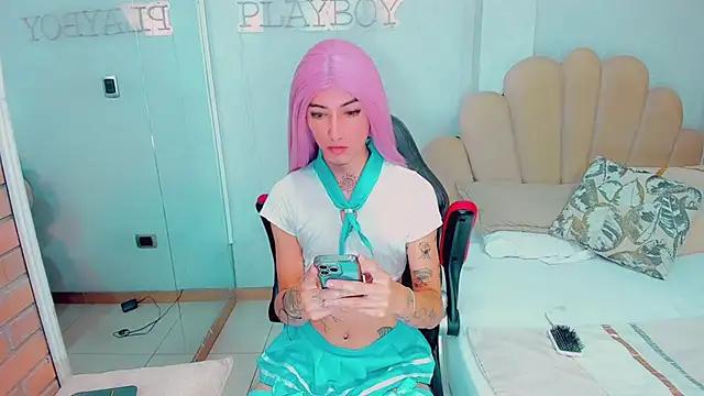 Girls and cam to cam: Watch as these sophisticated entertainers uncover their stunning costumes and curvaceous curves online!