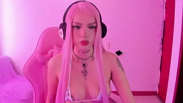 Girls and cam to cam: Watch as these sophisticated entertainers uncover their stunning costumes and curvaceous curves online!