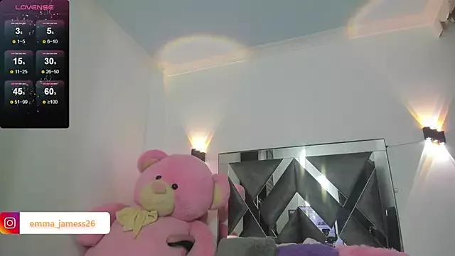 Girls and cam to cam: Watch as these sophisticated entertainers uncover their stunning costumes and curvaceous curves online!