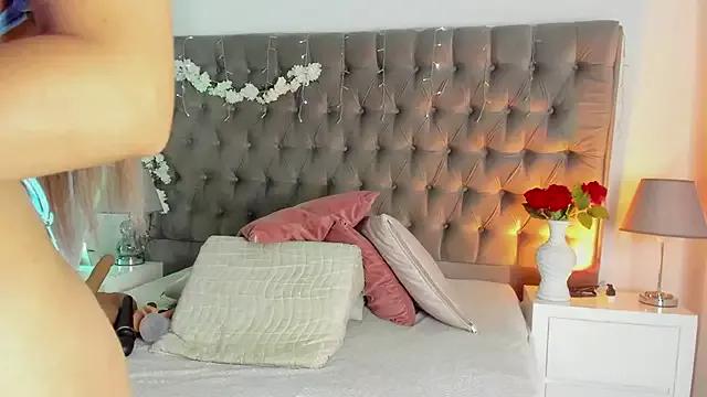 Girls and cam to cam: Watch as these sophisticated entertainers uncover their stunning costumes and curvaceous curves online!