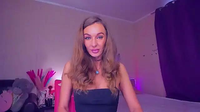 Girls and cam to cam: Watch as these sophisticated entertainers uncover their stunning costumes and curvaceous curves online!