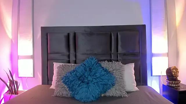 Girls and cam to cam: Watch as these sophisticated entertainers uncover their stunning costumes and curvaceous curves online!