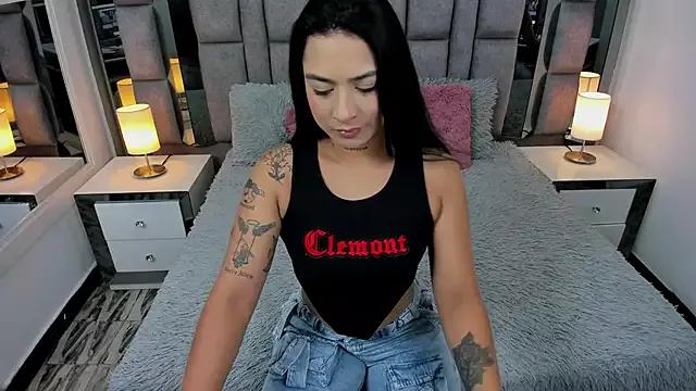 Girls and cam to cam: Watch as these sophisticated entertainers uncover their stunning costumes and curvaceous curves online!
