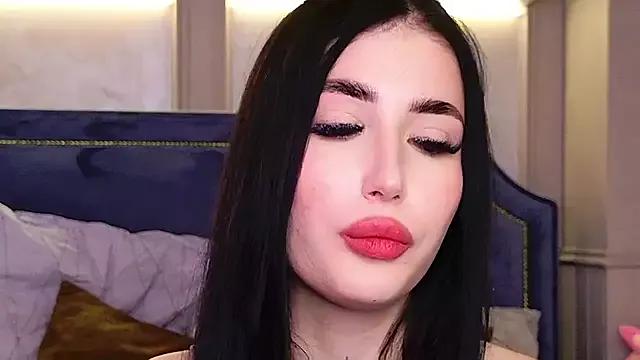 EmmaLawrens from StripChat is Freechat