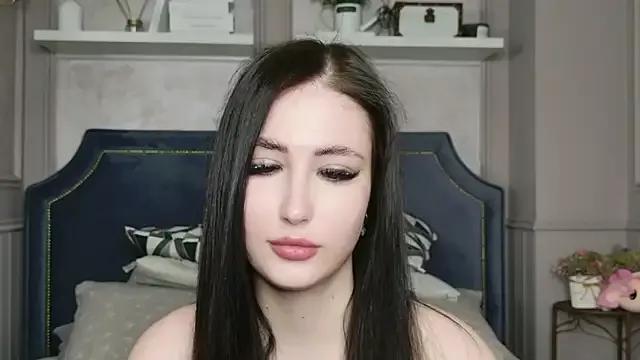 EmmaLawrens from StripChat