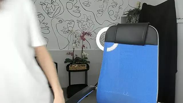 EmmanuellBrown from StripChat is Freechat