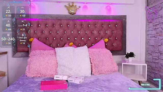 Girls and cam to cam: Watch as these sophisticated entertainers uncover their stunning costumes and curvaceous curves online!